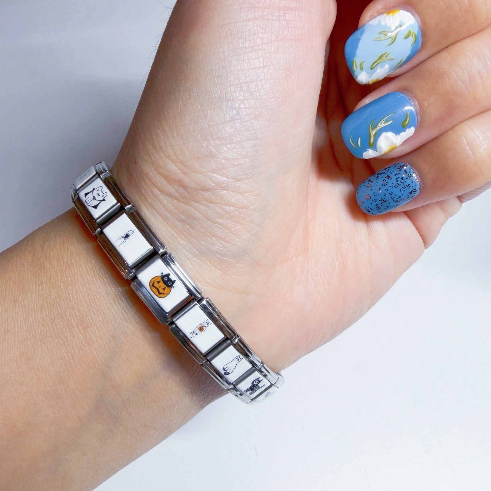 Pami Charms Italian charm bracelet featuring cute animal designs and a glossy finish