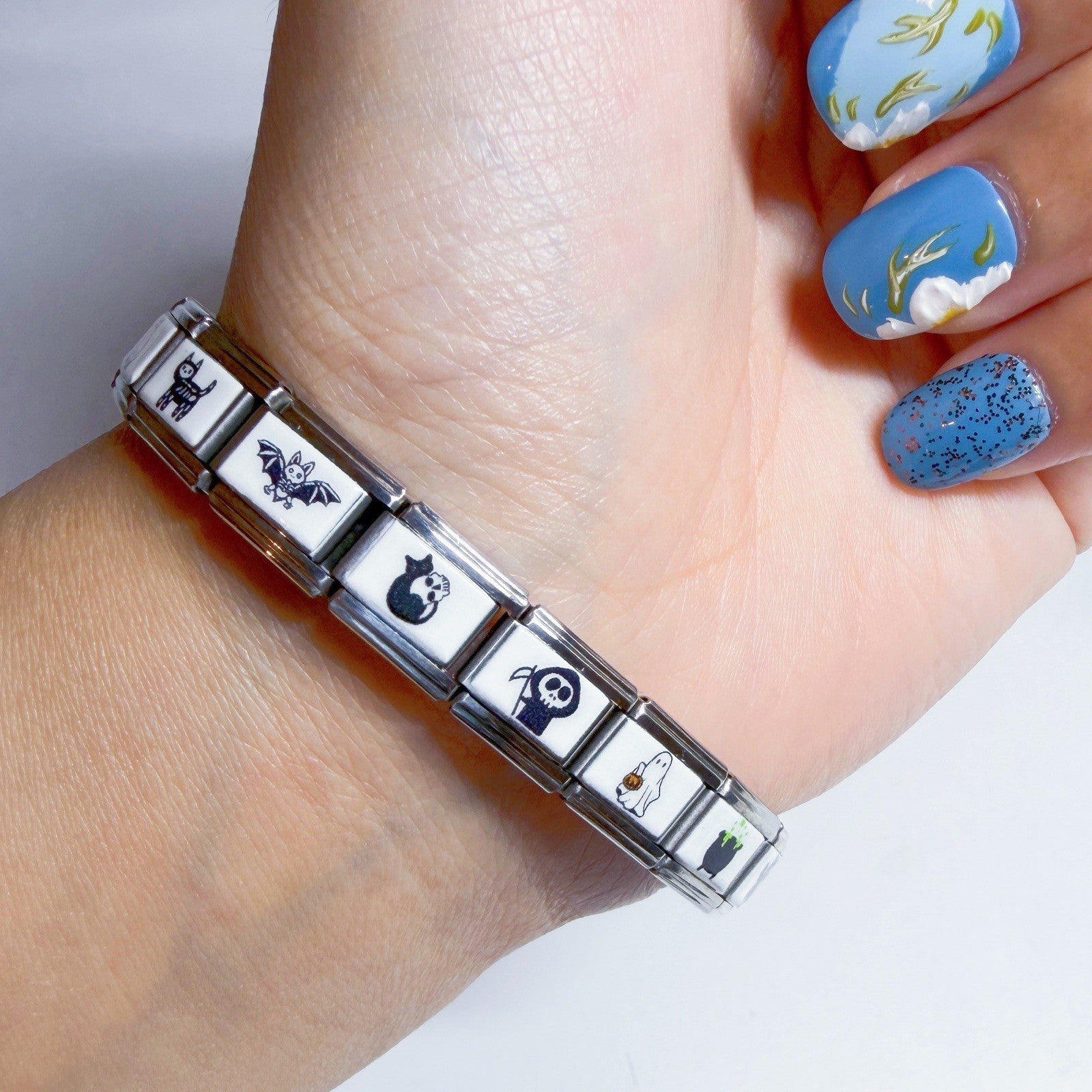 Pami Charms Halloween-themed bracelet featuring various designs, ideal for showcasing Italian charm style