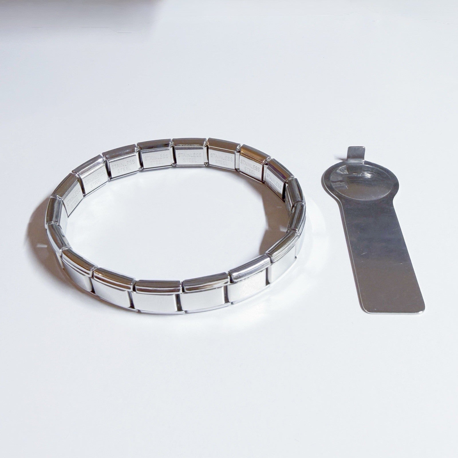Pami Charms Italian charm bracelet made of stainless steel links with a charm removal tool